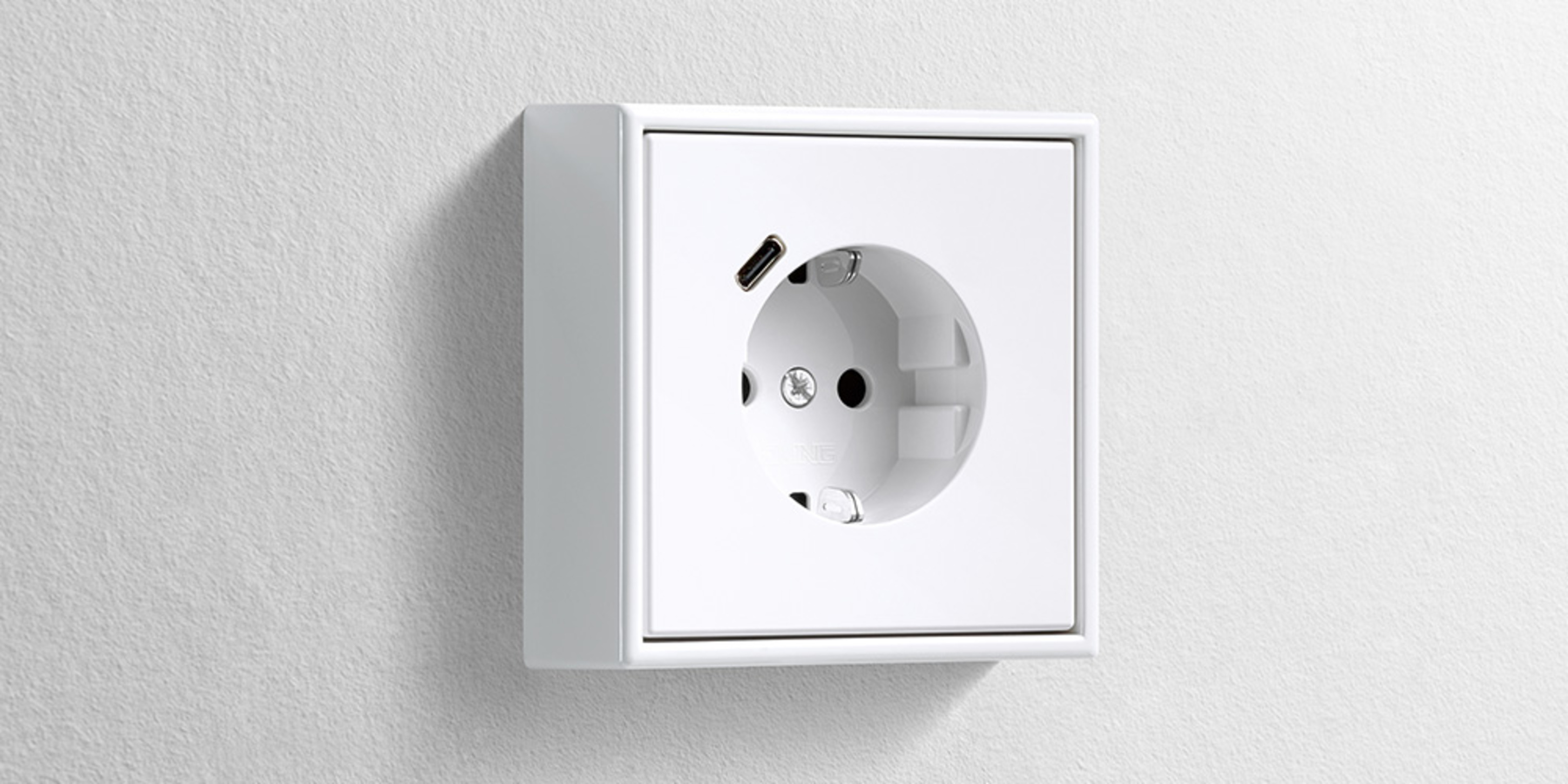 Erweiterter Anschlussraum für die Nachrüstung bei Elektro Menrad in Steinenbronn